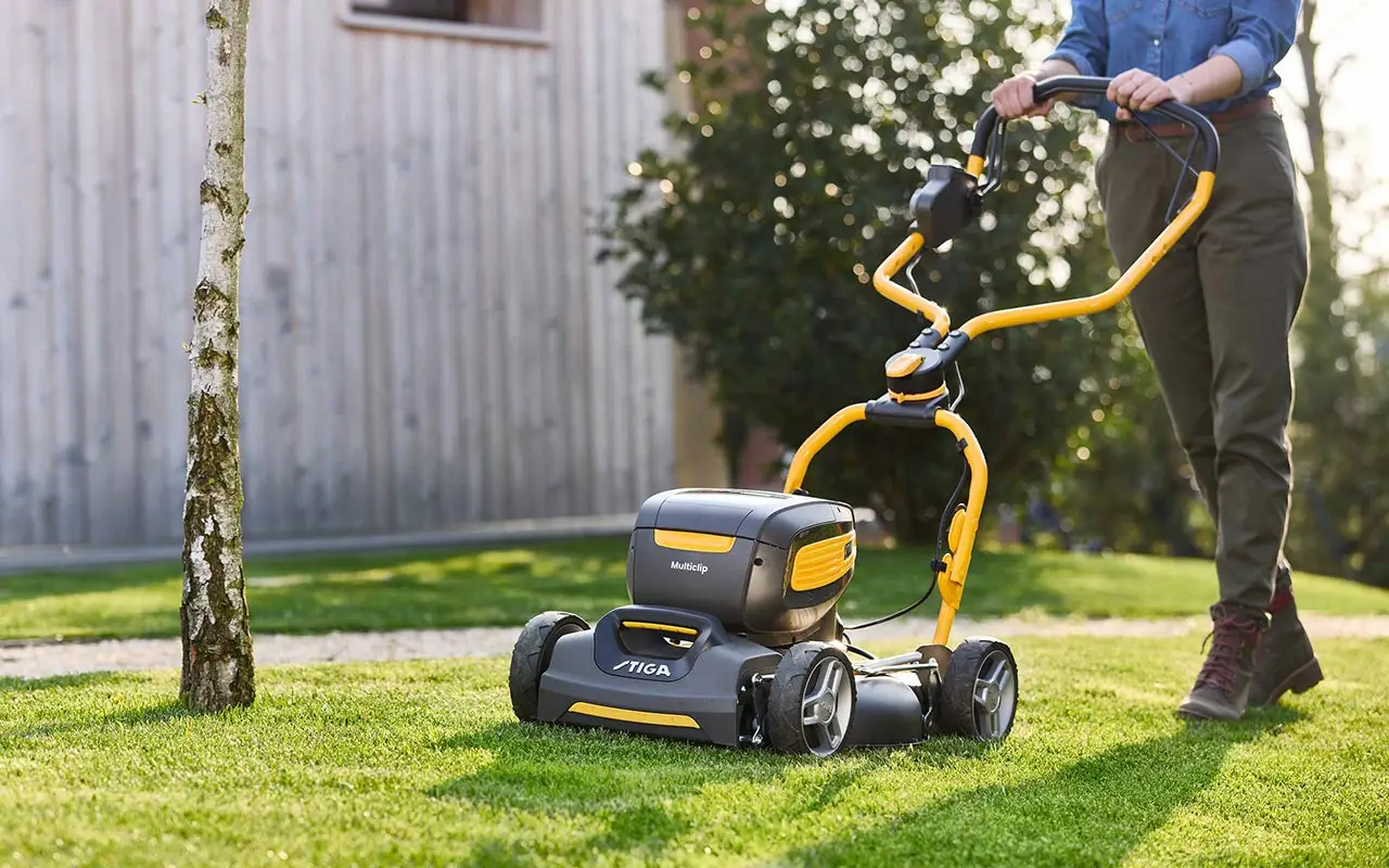 El error que cometes al elegir tu cortacésped y que te hace perder horas de trabajo