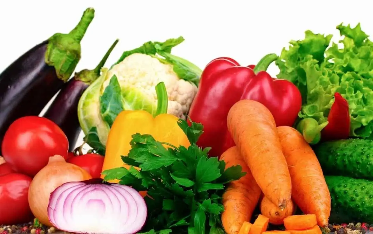 ¿No comes frutas y verduras? Tu cuerpo está en peligro: mira cómo reemplazarlas urgentemente