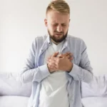 El síntoma silencioso en tu pecho que podría indicar una cardiopatía y estás ignorando